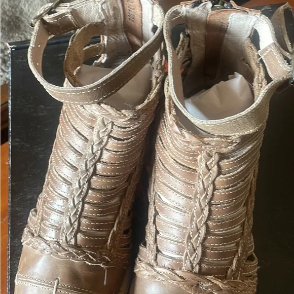 Freebird Galileo Sandals size 9 tan - Picture 4 of 9